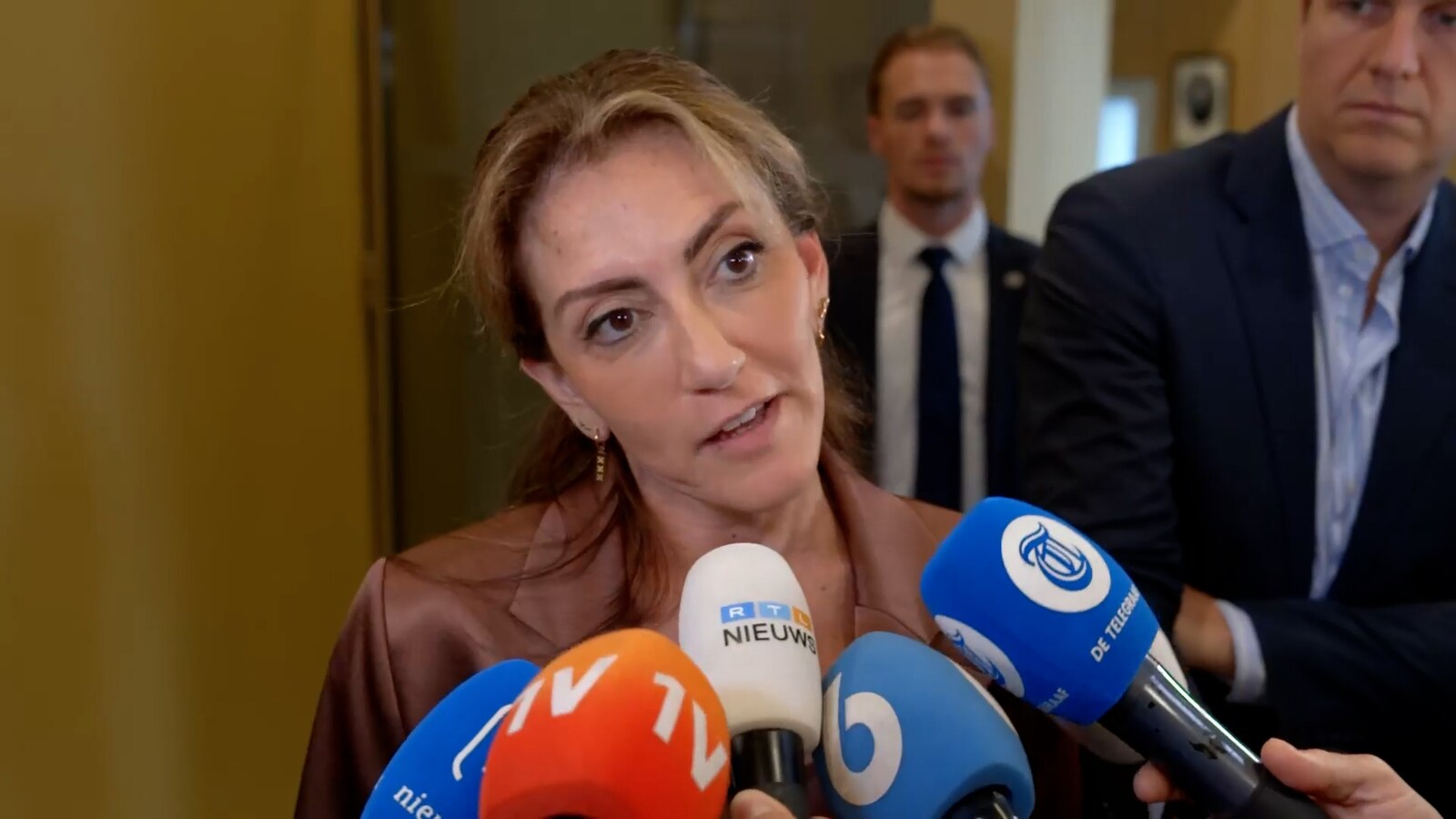 Marine waarschuwt voor Russische dreiging; minister vreest sabotage