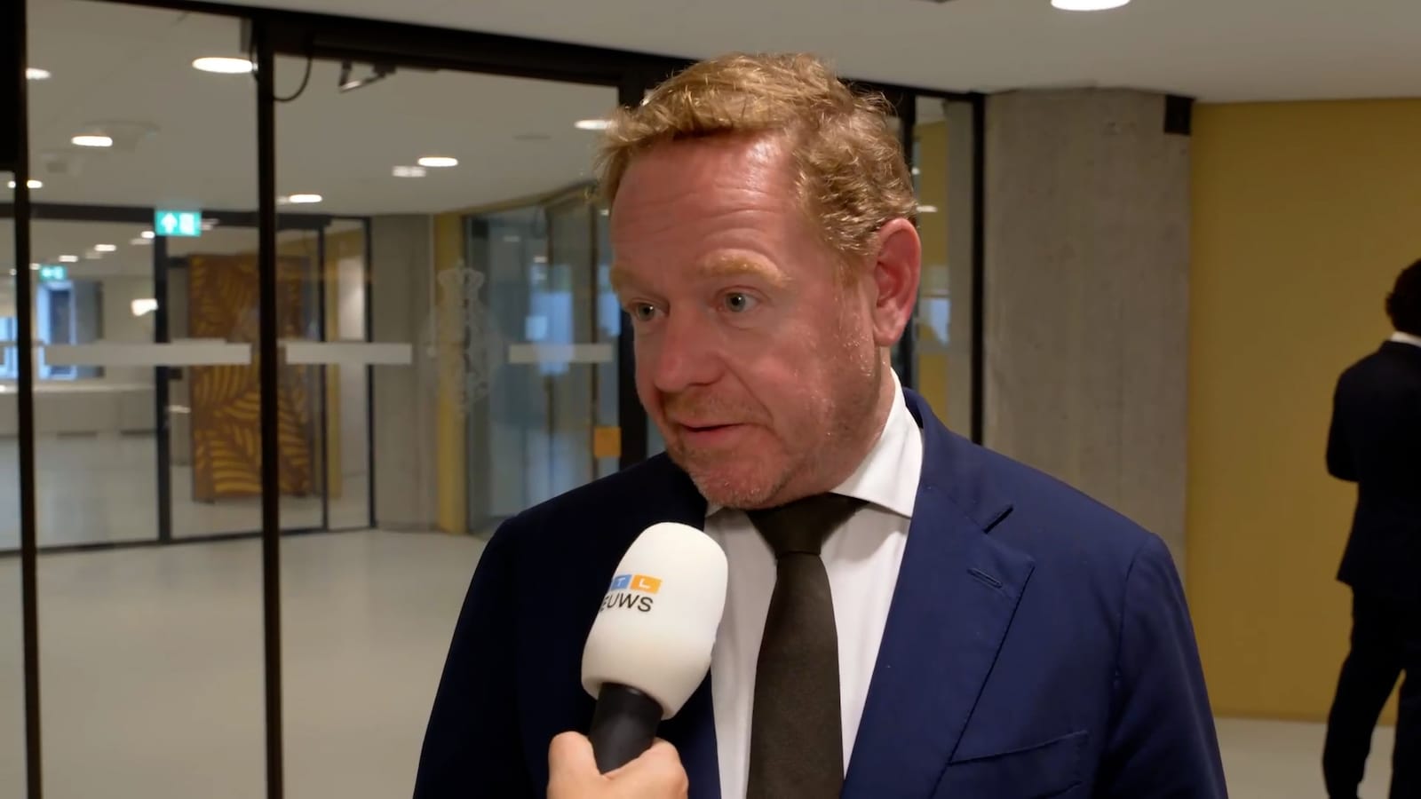 Van Weel wil met Halsema praten over optreden tegen pro-Hamas-uitingen