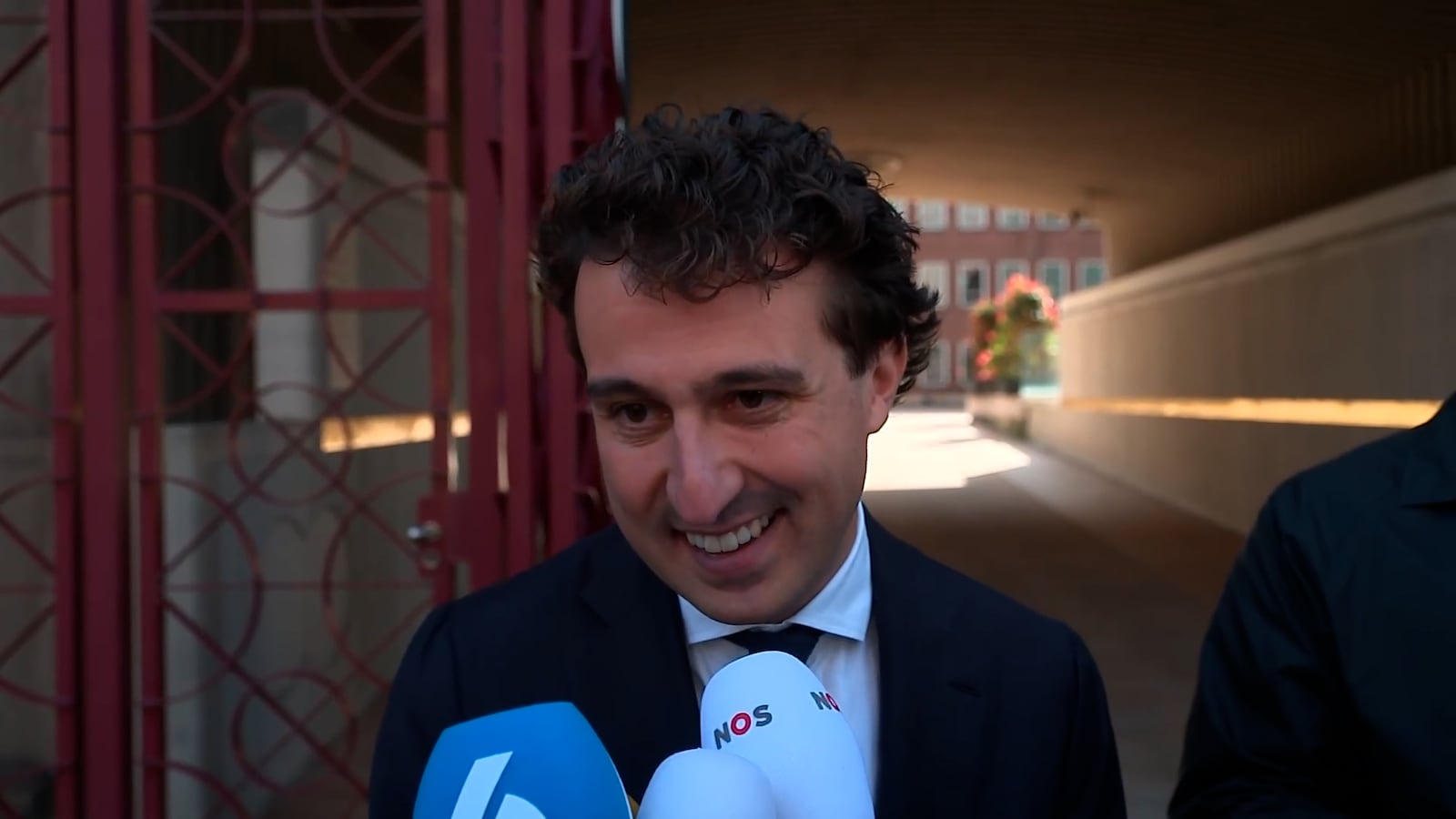 Onvrede bij links en rechts over dekking van geschrapte bezuinigingen en vermogenswinstbelasting