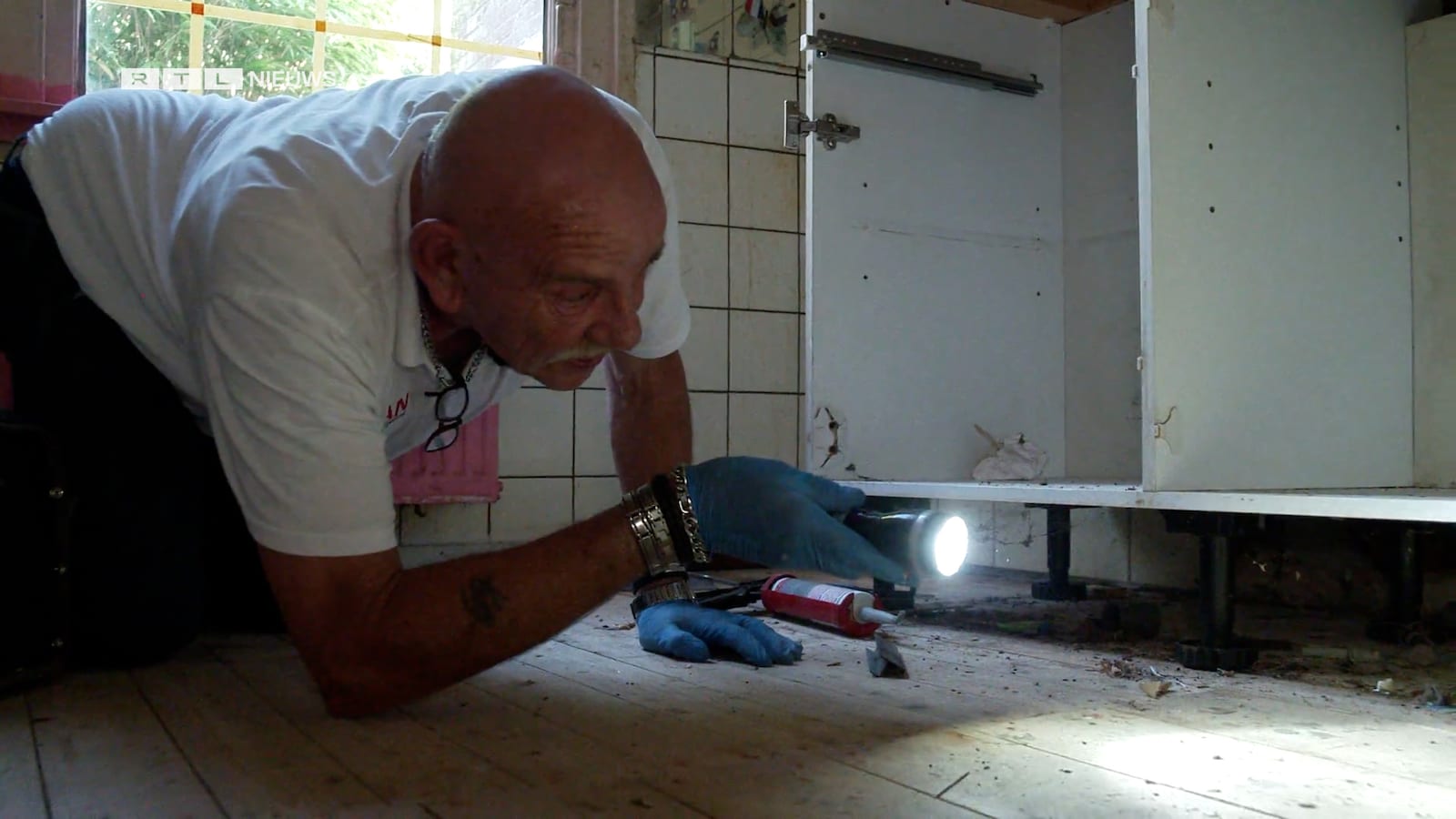 Steeds meer muizen, ongediertebestrijder Ben is er druk mee