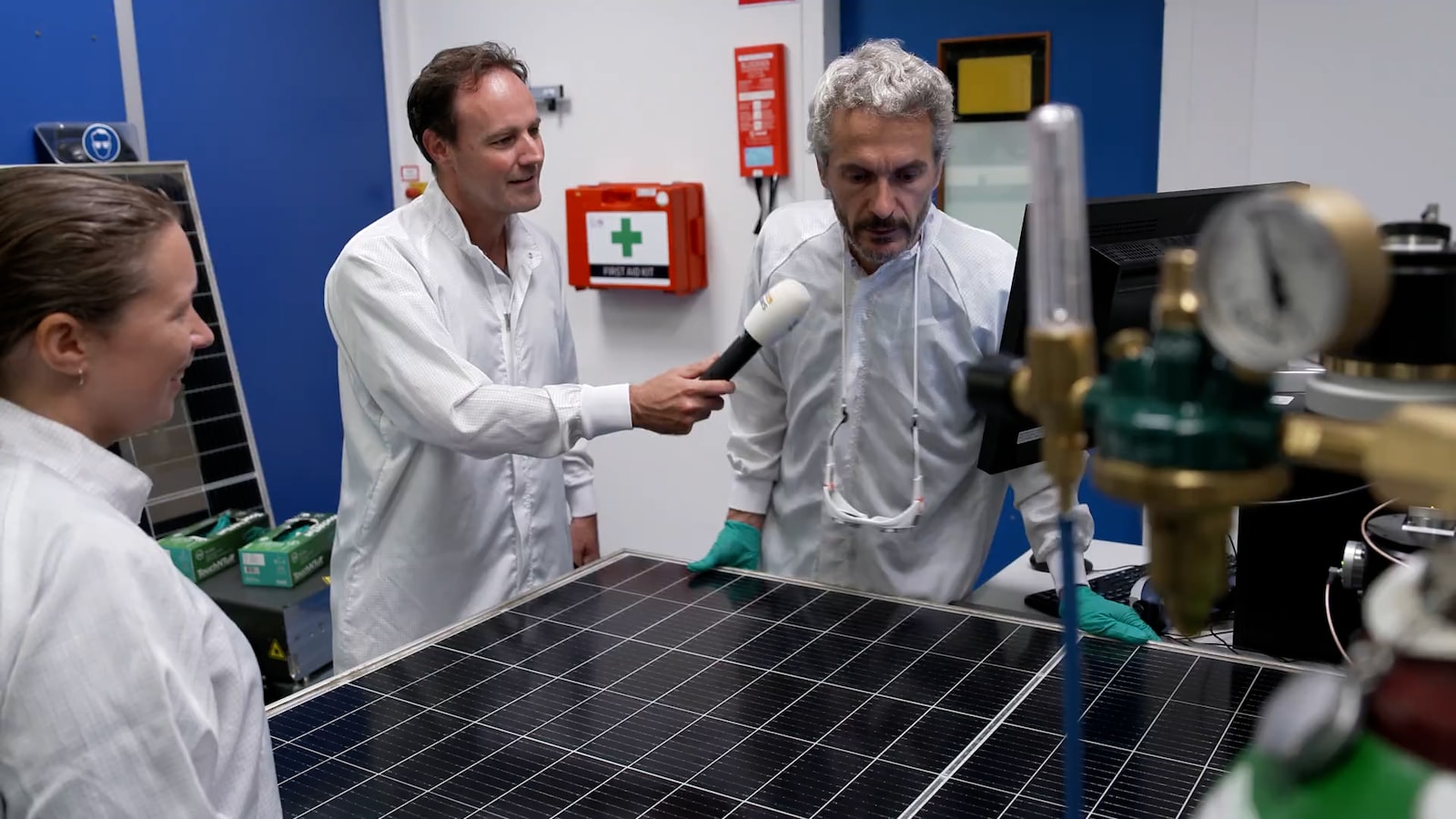 Miljoenen afgedankte zonnepanelen zitten vol waardevolle materialen