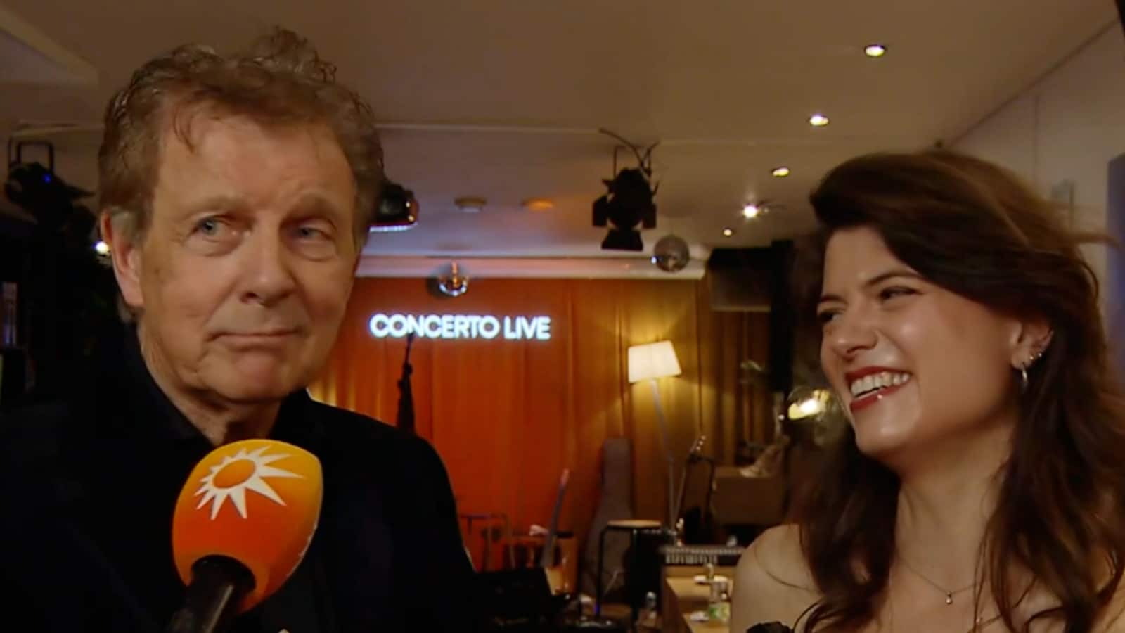 Robert ten Brink trots op dochter Suus die muziekwereld verovert: 'Het is een moordwijf'