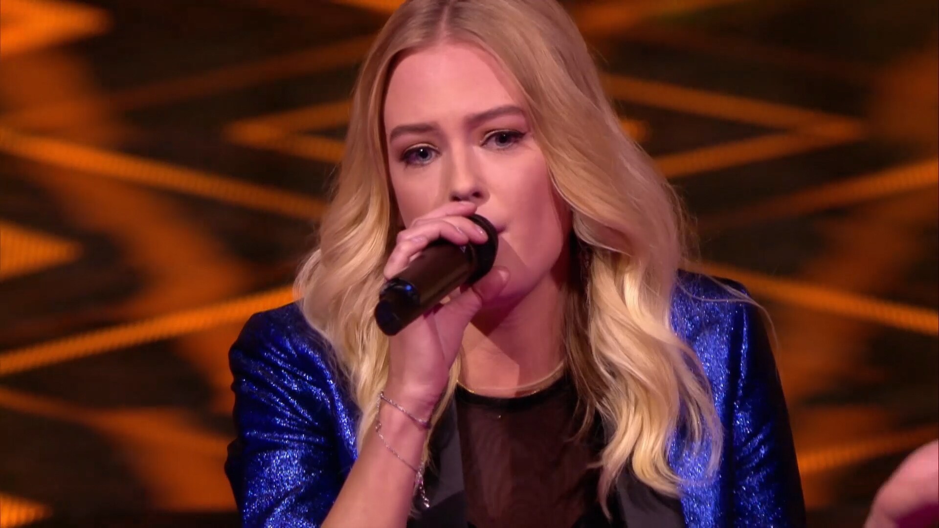 Maaike de Groot - Mercy | The Knockouts | The voice of Holland | S10 ...
