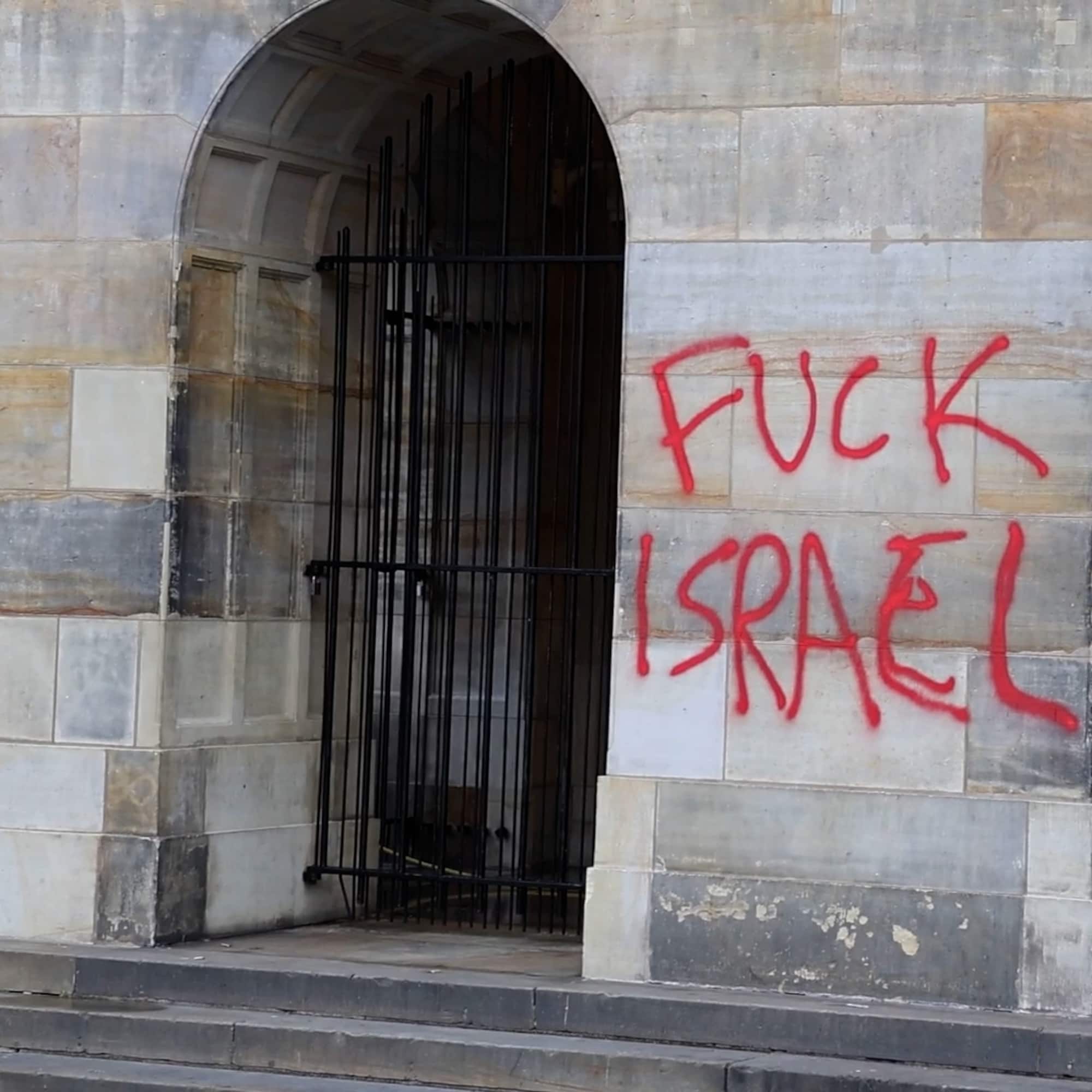 uuid=1a0981c1-f569-42c8-94f3-d202bc43c6e0