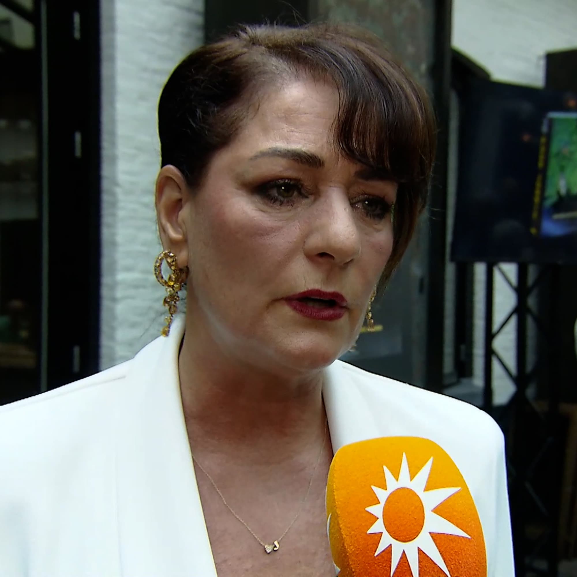 Th&eacute;r&egrave;se Boer en kinderen beklimmen Machu Piccu ter nagedachtenis aan  Jonnie: 'Hij wilde daar graag heen'