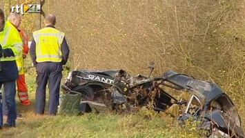 RTL Nieuws Twee doden bij botsing oldtimer en trein