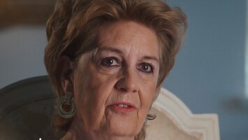 Moeder Kelly van der Veer liep huilend supermarkt uit door bladen