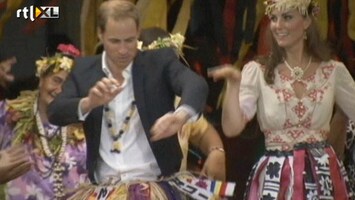 Editie NL Kate en William uit hun dak in Tuvalu