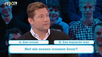 De Jongens Tegen De Meisjes Dronken Dennis heeft ooit een man gezoend