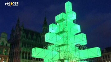 RTL Nieuws Kunst of kitsch? Ophef over elektronische kerstboom