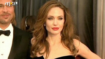 RTL Z Nieuws Angelina Jolie laat haar borsten preventief verwijderen