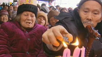 RTL Nieuws Chinees paar wordt 100 op één en dezelfde dag