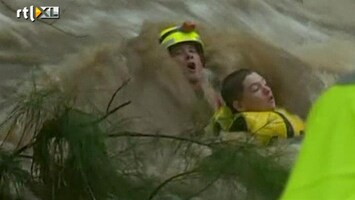 RTL Nieuws Spectaculaire redding uit woeste overstroming