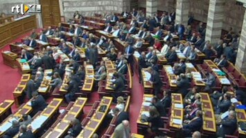 RTL Z Nieuws Het Griekse parlement heeft onder zware protesten voor nieuwe bezuinigingsmaatregelen gestemd