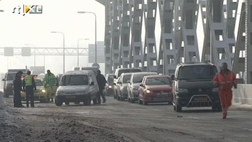 RTL Nieuws 13 auto's op elkaar op de A27