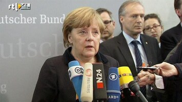 RTL Z Nieuws Merkel stapt af van eis dat alle spaarders Cyprus moeten meebetalen