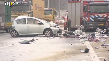 RTL Nieuws Chaos op A20 na ongeluk met tankwagen