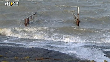 RTL Nieuws Dijken bij Lauwersoog opgehoogd