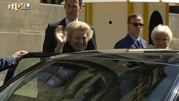 RTL Nieuws Koningin Beatrix in Amsterdam gearriveerd