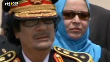 RTL Z Nieuws Moammar Khadaffi begraven op geheime locatie in de woestijn