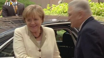 RTL Z Nieuws Merkel en en Sarkozy praten over Eurozone problemen: een analyse