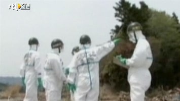 RTL Nieuws Zoeken in puinhopen nabij Fukushima