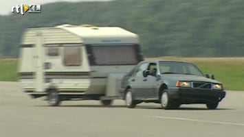 RTL Autowereld Autorijden doe je zo: Slingeren met een caravan