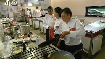 Herman's Restaurant School Teamwork in de keuken