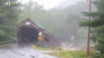 RTL Nieuws Brug uit 1870 stort in door Irene