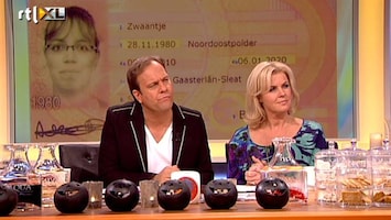 Carlo & Irene: Life 4 You Poepjes op de tribune