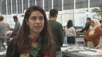 Studenten helpen aardbevingsslachtoffers: 'Ook familie verloren'
