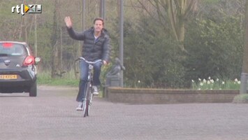 RTL Nieuws Premier Rutte casual naar Catshuisoverleg