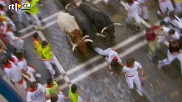 RTL Nieuws Tien gewonden bij stierenrennen Pamplona