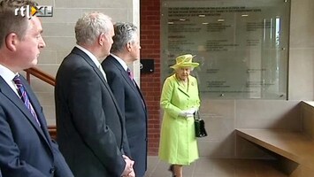 RTL Z Nieuws Koningin Elizabeth schudt hand voormalig leider Ira