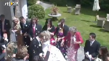 Editie NL Au! Oma gooit drank over bruid