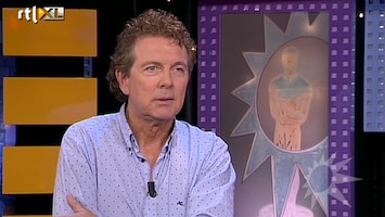 RTL Boulevard Robert ten Brink aan de desk!