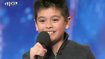 Het Beste Van Got Talent Worldwide Charlie zingt de sterren van de hemel...