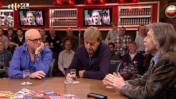 Voetbal International "Die leer je een das knopen en dan?"