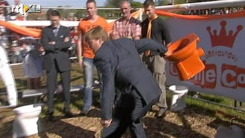 Editie NL Willem-Alexander gooit wc-pot