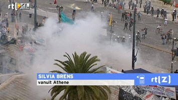 RTL Z Nieuws Silvia Brens live: Anarchisten nemen plein Athene over