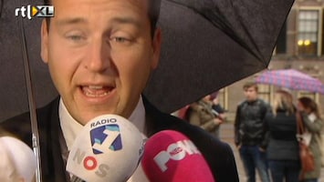 RTL Nieuws Asscher: 'Ik kan niemand geruststellen, zware tijden'