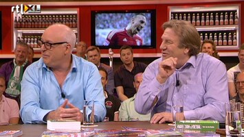 Voetbal International Wat heeft die een dom hoofd!