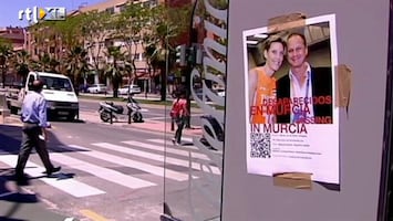 RTL Nieuws Vrijwilligers flyeren in Murcia voor vermist stel