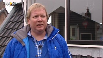 RTL Nieuws 'Ik moest de relschoppers van het dak duwen'