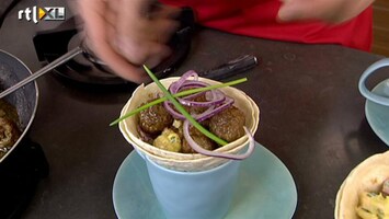 Koffietijd Wrap met bloemkoolsalade en gehaktballetjes