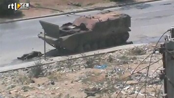 RTL Z Nieuws Tanks en lijken in straten Aleppo, Syrië