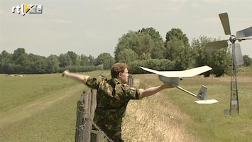 RTL Nieuws Mini-vliegtuigjes checken zwakke dijken