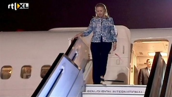 RTL Nieuws Hillary Clinton bekogeld in Egypte