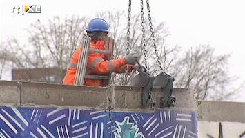 RTL Nieuws Sloop beroemd stuk Berlijnse Muur hervat