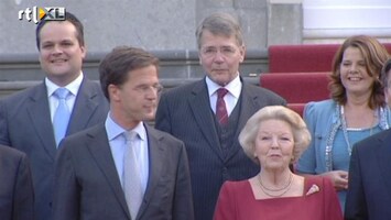 RTL Nieuws Beatrix houdt openbare beëdiging ministers tegen